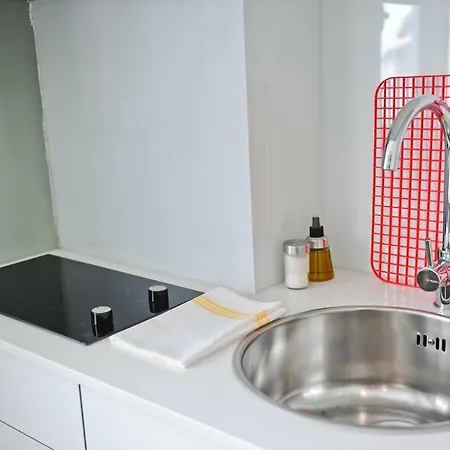 Red, Red Wine In By Misha's Place 3b Apartament *