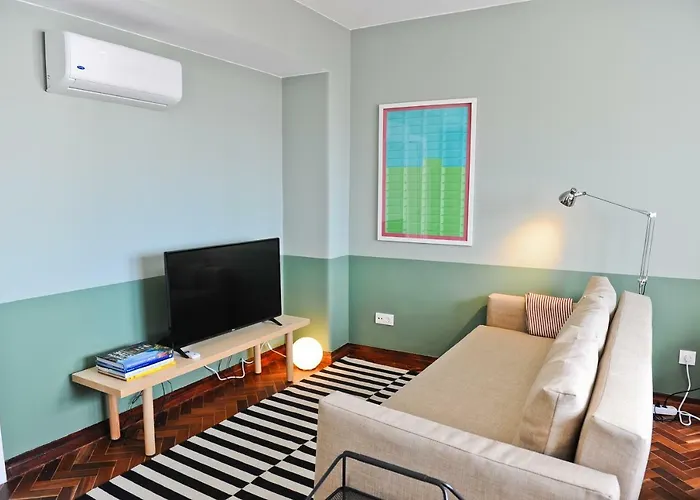 Red, Red Wine In By Misha's Place 3b * Lisboa