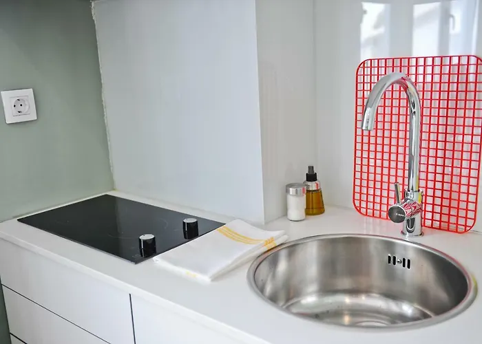 Red, Red Wine In By Misha's Place 3b Διαμέρισμα *