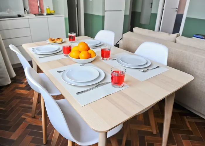 Red, Red Wine In By Misha's Place 3b *